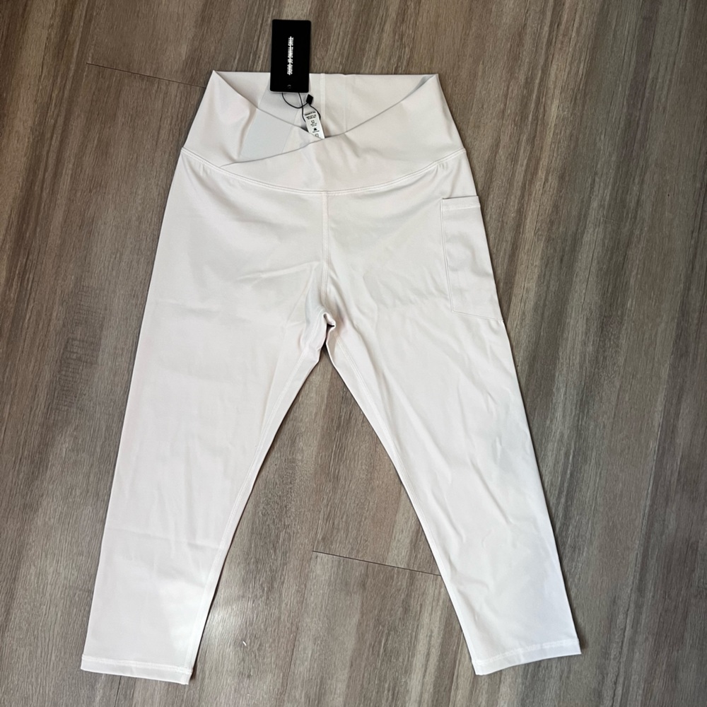 WORKOUT LEGGINGS! Brand new!